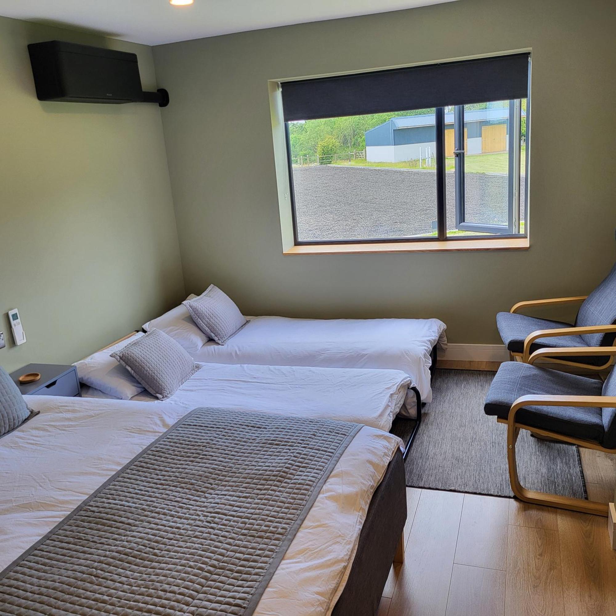 Open Acres Accommodation And Airport Parking Backwell Ngoại thất bức ảnh